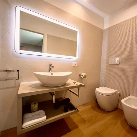 Consolini Art Apartment