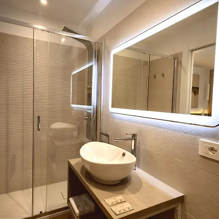 Consolini Art Apartment